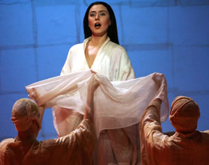 Madama Butterfly