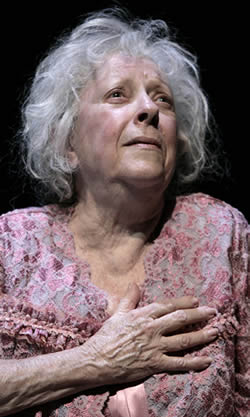 Lola Nixon