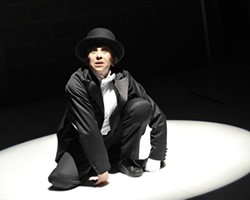 Kafka's Monkey | STC & Young Vic