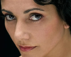 Eva Yerbabuena