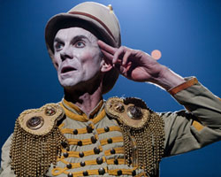 Edward Gant's Amazing Feats of Loneliness | Sydney Theatre Company and La Boite