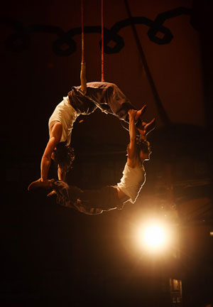 Crack a Fat Circus | Women's Circus and Circus Oz
