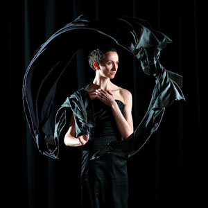 Le Foulard | Lucy Hopkins