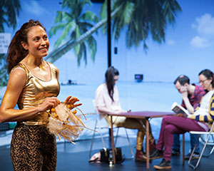 Green Screen | Nicola Gunn/Sans Hotel