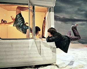 32 rue Vandenbranden | Peeping Tom