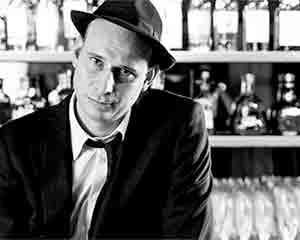 A Compliment to the Crooners | Rod Gilbert