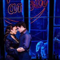 Alinta Chidzey, Des Flanagan