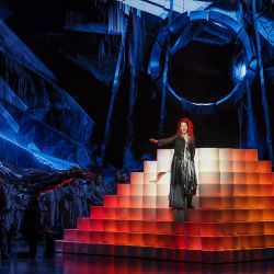 Lise Lindstrom as Brünnhilde and the Opera Australia Chorus